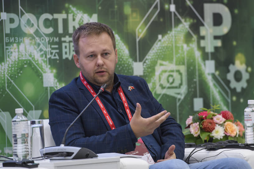 Сессия «Ъ Волга-Урал» на форуме «РОСТКИ»
