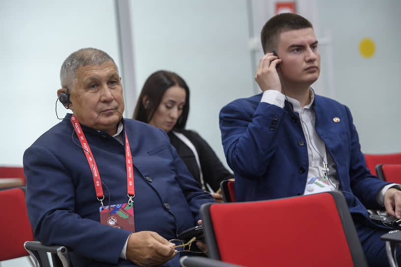 Сессия «Ъ Волга-Урал» на форуме «РОСТКИ»

