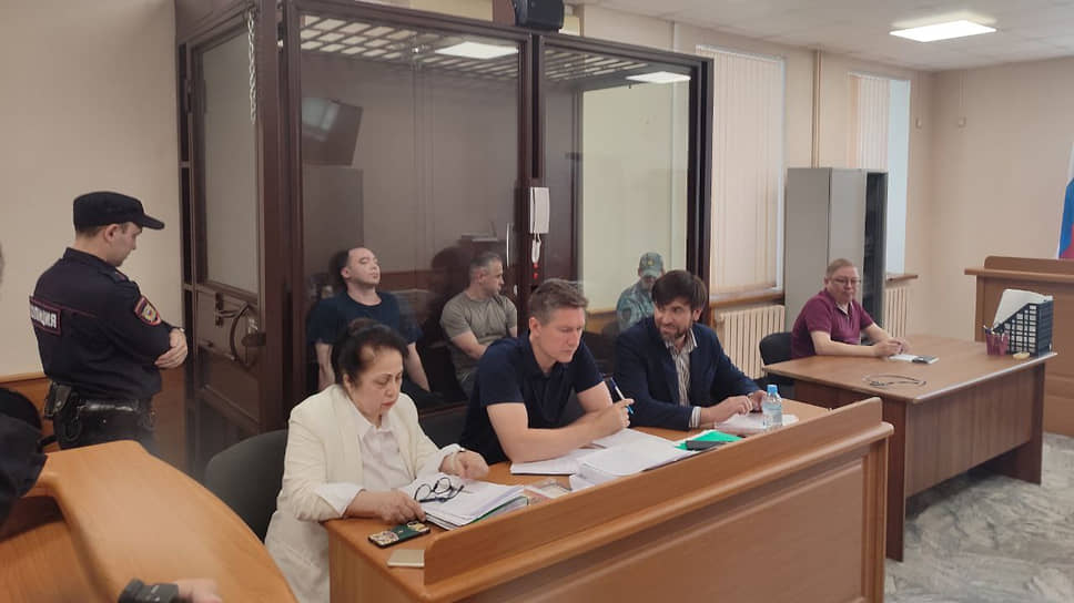 Дело экс-силовиков Закирова (справа) и Скрипникова (слева) направили в Верховный суд Татарстана