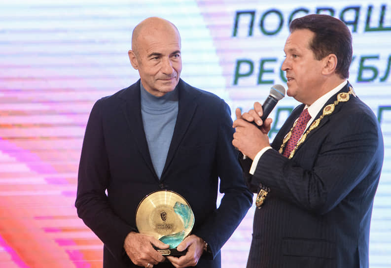 Церемония вручения званий «Почетный гражданин Казани»