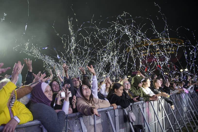 Семейный фестиваль у «Чаши»
