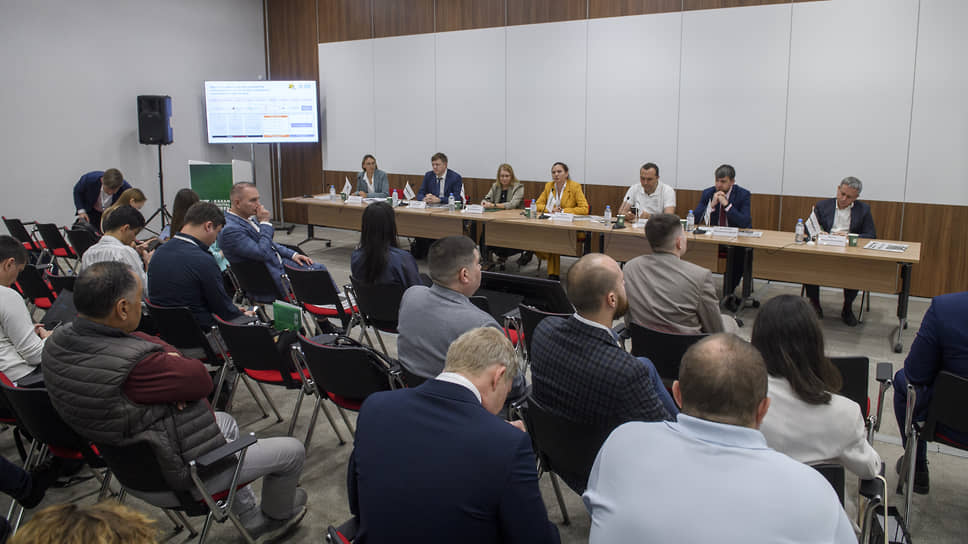 Сессия «Ъ Волга-Урал» на форуме Kazan Digital Week