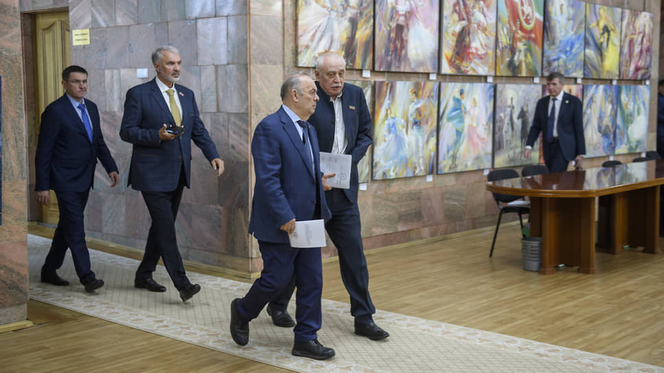 Парламентские слушания по бюджету Татарстана
