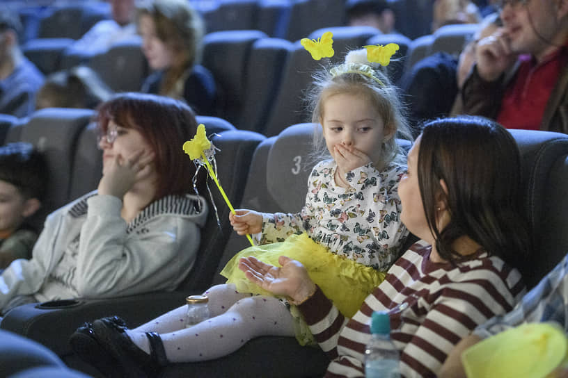 Премьера «Яга на нашу голову»
