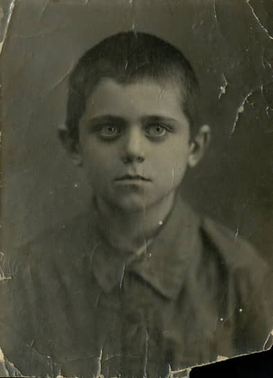 Старший сын – Альфред Сайдашев (1926-2007). В будущем заслуженный юрист России, композитор.

