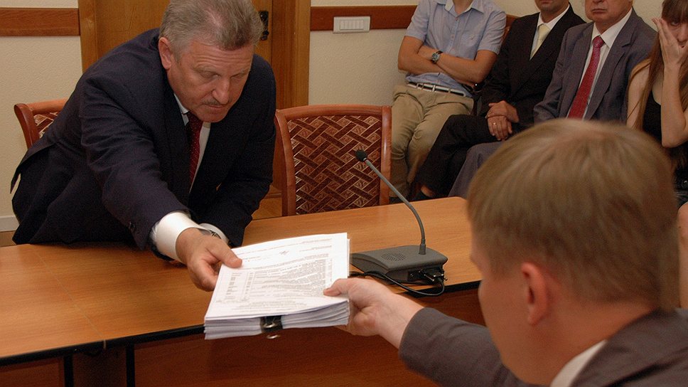 Вячеслав Шпорт подал документы в избирком вторым, но допуск к выборам получил первым