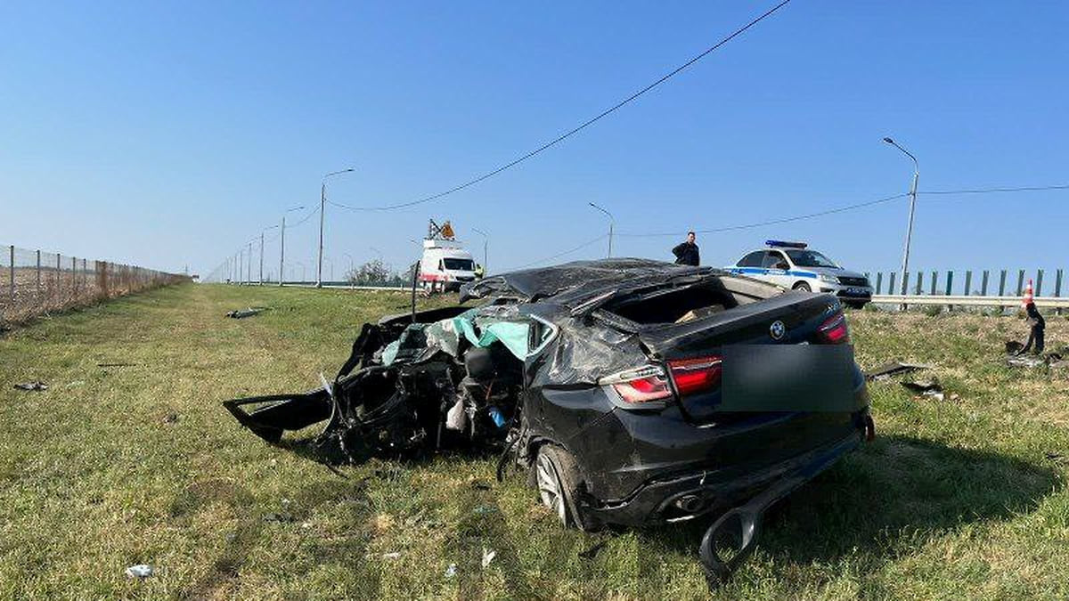 В Кореновском районе в аварии из-за взорвавшегося колеса погиб водитель BMW  – Коммерсантъ Краснодар