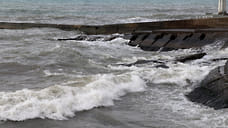 В Новороссийске спасли девушку, которую во время шторма унесло в море