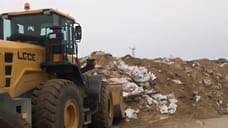 Более 37 тысяч тонн песка с мазутом вывезли на площадку в хутор Воскресенский