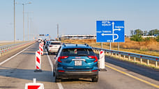 Перед Крымским мостом автомобильный затор вырос до 450 машин