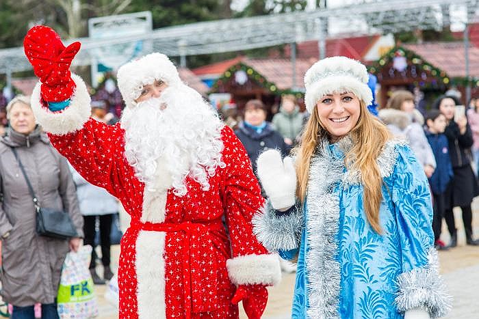 В Туапсе как почти всегда в приморских городах Кубани снега нет. Но зато с настроением все в порядке