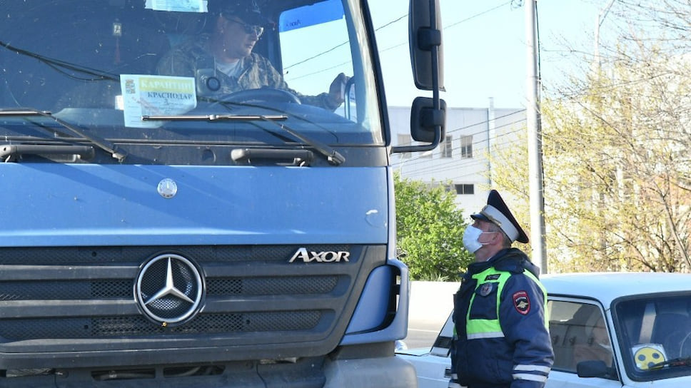 Примером ответственного отношения к своему здоровью служат сотрудники правоохранительных органов, которые выходят на передовую каждое утро