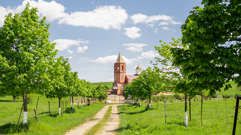 Церковь, с. Урмия
