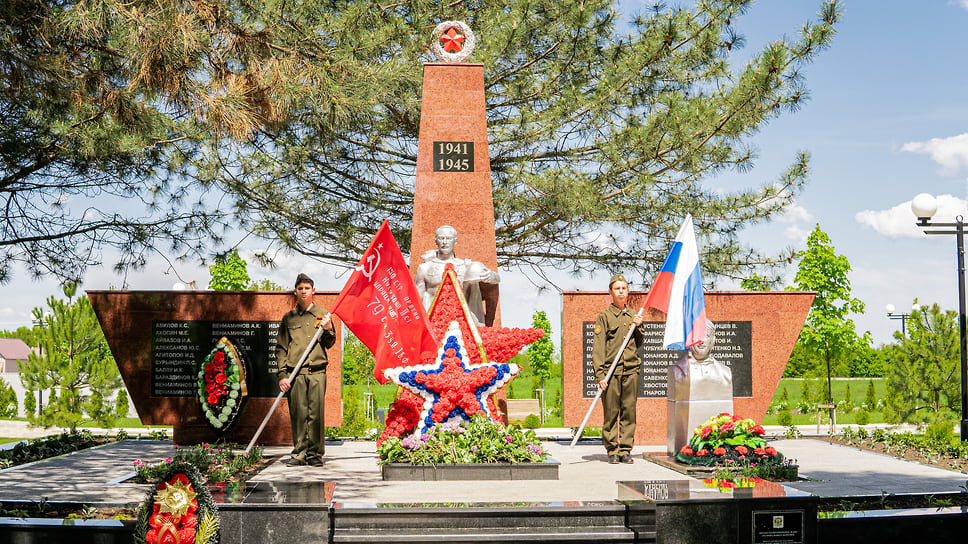 Мемориал погибшим воинам, с. Урмия
