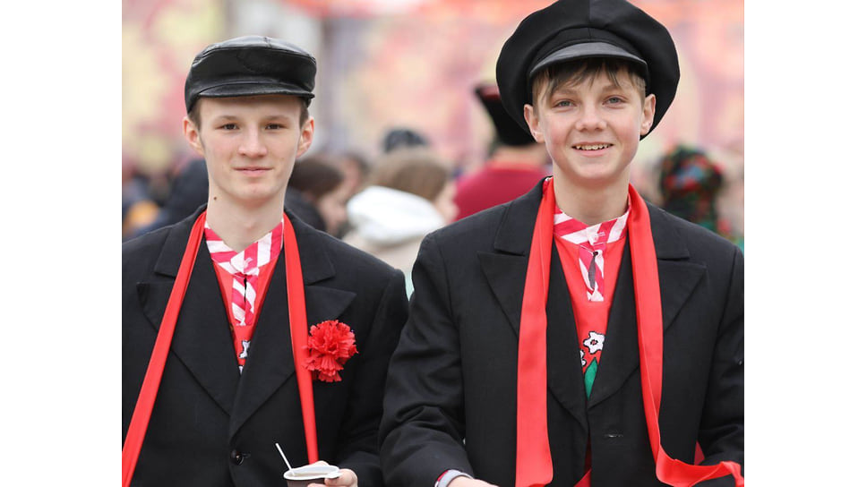 Участники праздника в станице Ленинградской
