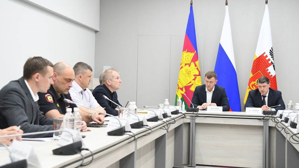 Глава Краснодара провел заседание оперштаба вместе с прокурором города и представителем УВД
