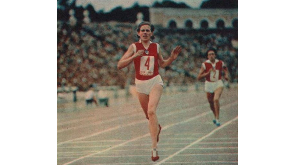 В 1967 году Брагина стала призером Спартакиады народов СССР
