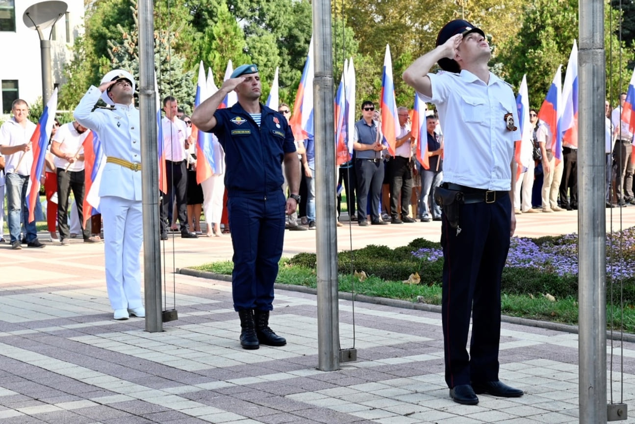 Новороссийские полицейские приняли участие в торжественном мероприятии
