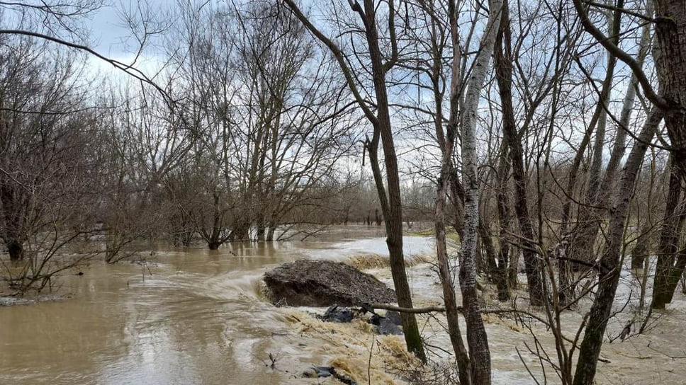 Ливни спровоцировали разливы рек и оползни 19 февраля в Краснодарском крае