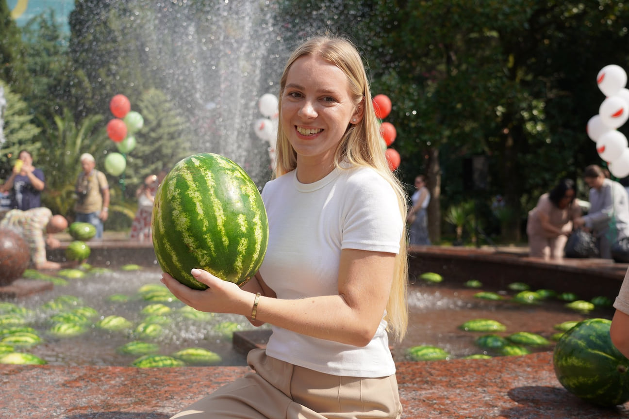 Сочи в День образования Краснодарского края состоялся фестиваль кубанских арбузов