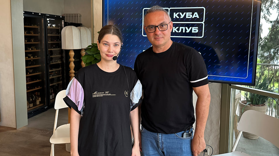 Анна Малова - создатель и руководитель благотворительной организации «Открытая среда», директор по развитию ассоциации «Аутизм-Регионы»; Александр Полиди – сооснователь Клуба КубА и онлайн-школы экономики, профессор.