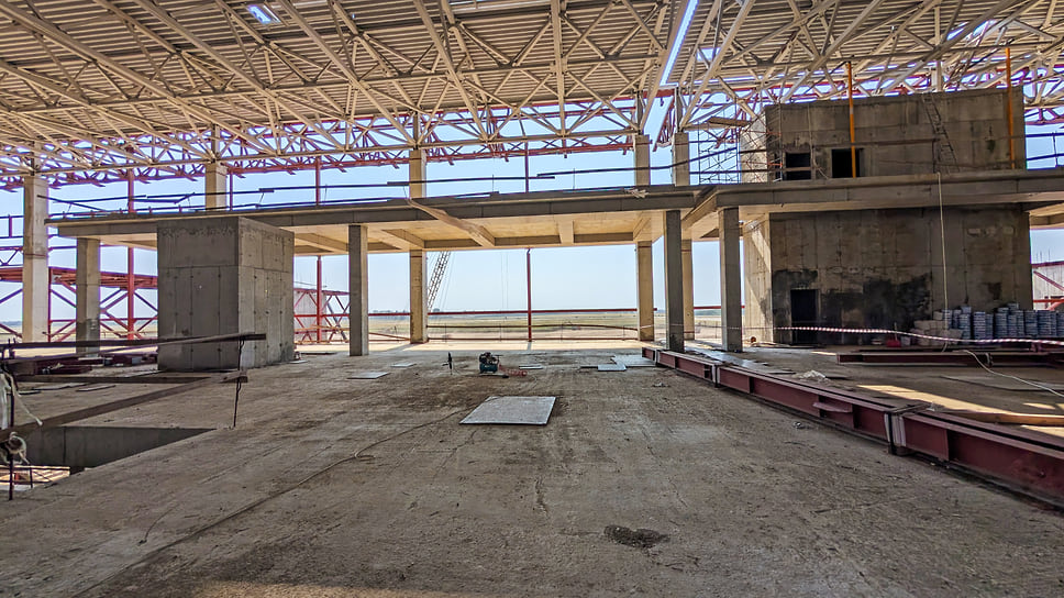 Площадь пассажирского перрона составит 22 га. Здесь разместят 28 стоянок для всех типов воздушных судов