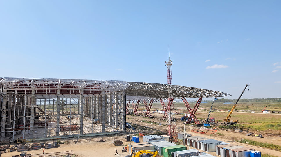 Новый аэровокзальный комплекс международного аэропорта Краснодар является крупнейшим на территории Южного федерального округа. Площадь терминала составляет 83 тыс. кв. м