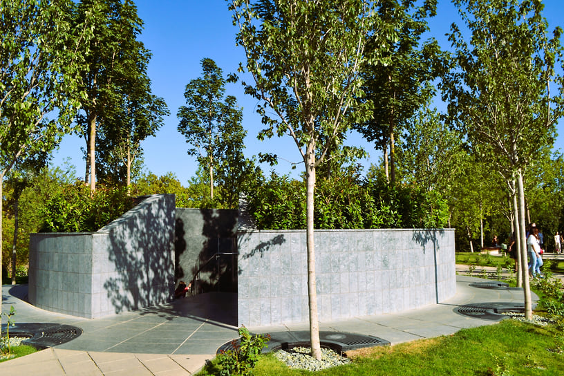 В том числе по винтовой лестнице