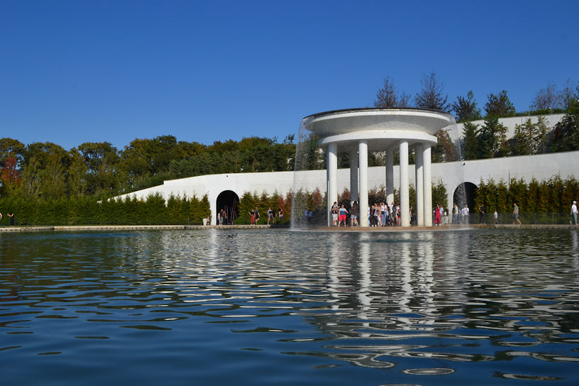 «Озеро с ротондой» открыли в зоне «Парк облаков» в парке Галицкого 12 июля 2025 года