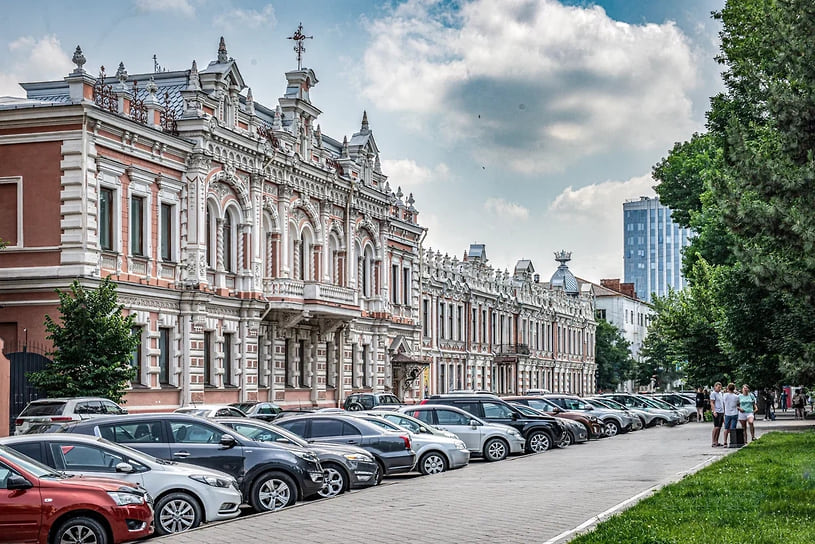 Бывший особняк братьев Богарсуковых — главное здание музея им. Е. Фелицына