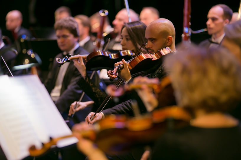 Национальный филармонический оркестр России приехал в Краснодар почти в полном составе: 80 из 100 музыкантов