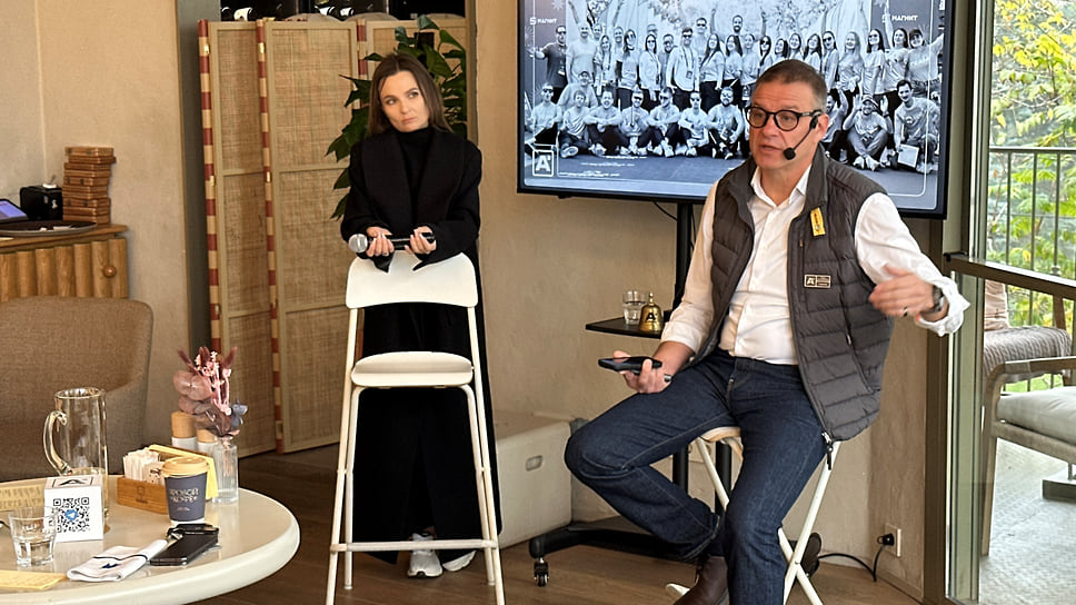 «Мы несем моду на спорт» — таков был девиз «Высшей Лиги»