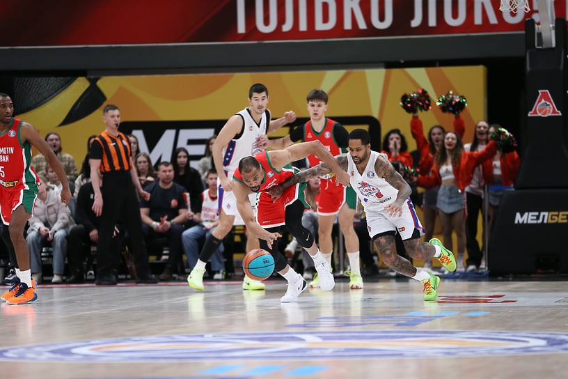 Игроки во время матча