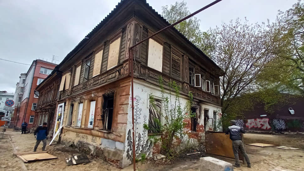 Власти решили восстанавливать расселенные на Грузинской улице дома как памятники