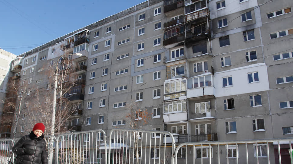 Из дома на улице Краснодонцев, 17 треть жителей переехала в новый дом, две трети получили компенсации