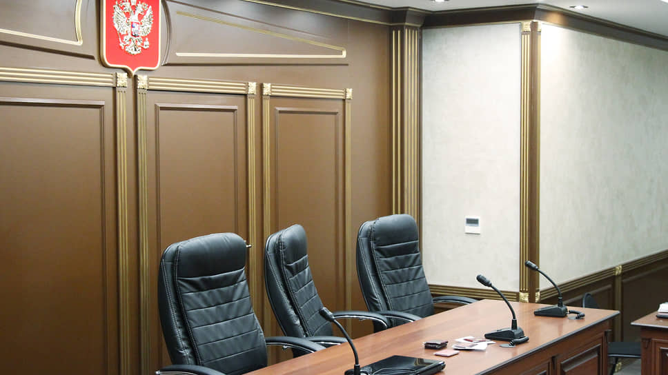Заявление на учеников написала директор лицея