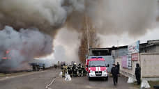 Пожарный поезд выдвинулся для тушения склада в Сормове