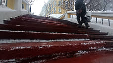 Театральная лестница в Нижнем Новгороде начала осыпаться после ремонта