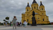 Вход в собор Александра Невского сделали платным для туристических групп