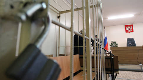 Экс-проректор Приволжского медуниверситета получил три года колонии за взятки