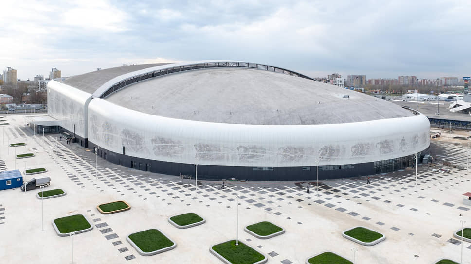 Ледовый дворец на Стрелке