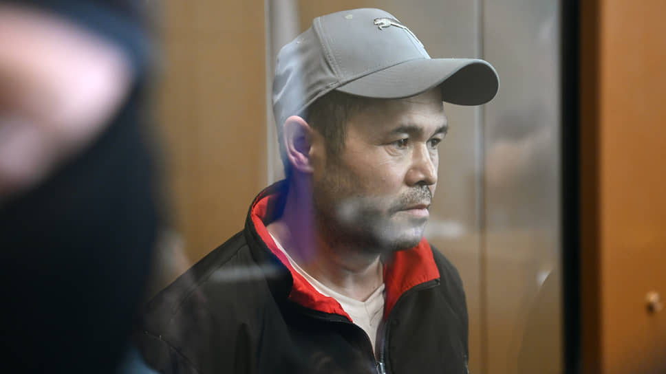 Повар «Савон-К», гражданин Республики Таджикистан Карим Норматов, обвиняемый по делу о массовых отравлениях