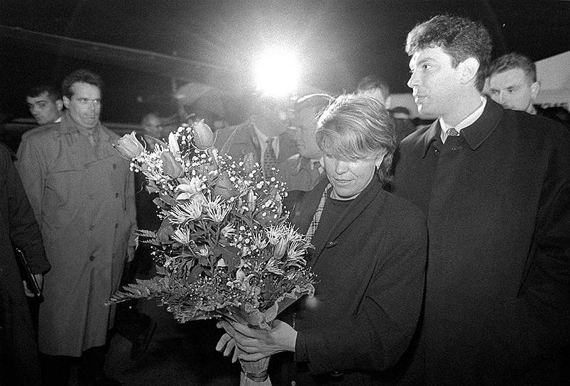 Сентябрь 1997 года. С женой Раисой в аэропорту перед отлетом в Москву