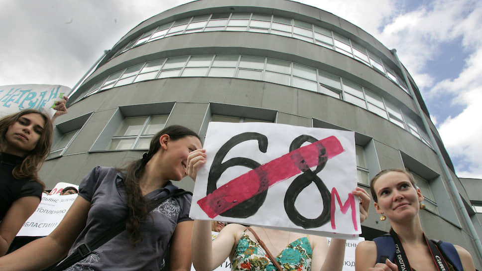 14 июня 2012 года в нижегородской мэрии состоялись общественные слушания о последствиях подъема уровня Чебоксарского водохранилища до отметки 68 м из-за планов «Русгидро» улучшить условия судоходства по Волге. Тогда руководству области удалось отстоять сохранение уровня воды и уберечь область от затопления. Однако война не утихла до окончания десятилетия: теперь судоходные компании лоббируют в правительстве РФ строительство низконапорной плотины