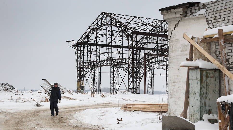 Декабрь 2016. При демонтаже зданий речного порта на Стрелке Оки и Волги в Нижнем Новгороде обнаружены ажурные металлические конструкции. Позже архитекторы выяснили, что это части павильонов Всероссийских промышленно-художественных выставок 1882 и 1896 годов в Москве и Нижнем Новгороде. Чиновники планировали их снести, однако городские активисты помешали их планам