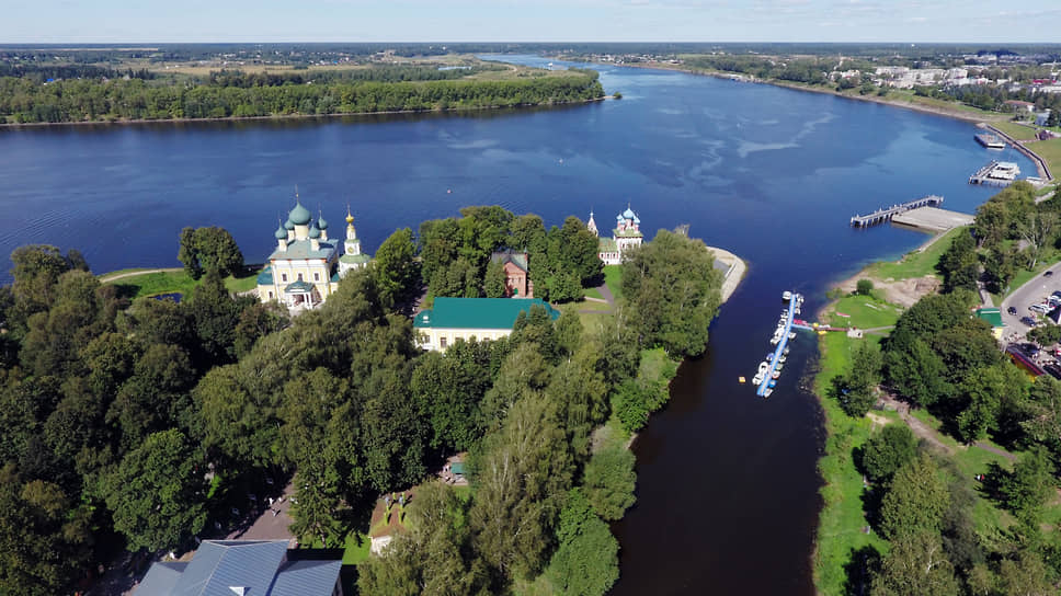 В Угличе река принимает уже привычные для нижегородцев размах и глубину