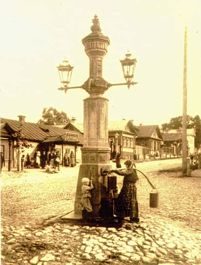 Кроме фонтанов в городе были установлены водоразборные краны