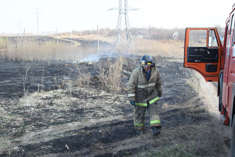 Ликвидация последствий пожара в одном из садоводческих обществ Кстовского района