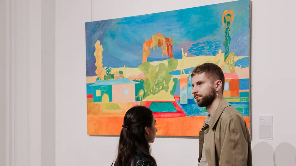 Посетители на выставке художника Алекса-Леона Мазанова «Я — Алекс»