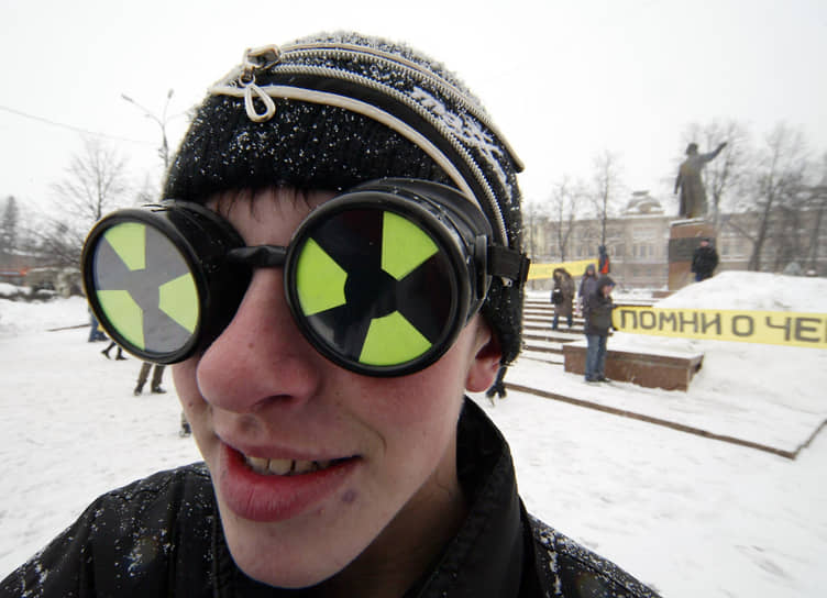 Участник митинга против возобновления строительства Горьковской атомной станции теплоснабжения